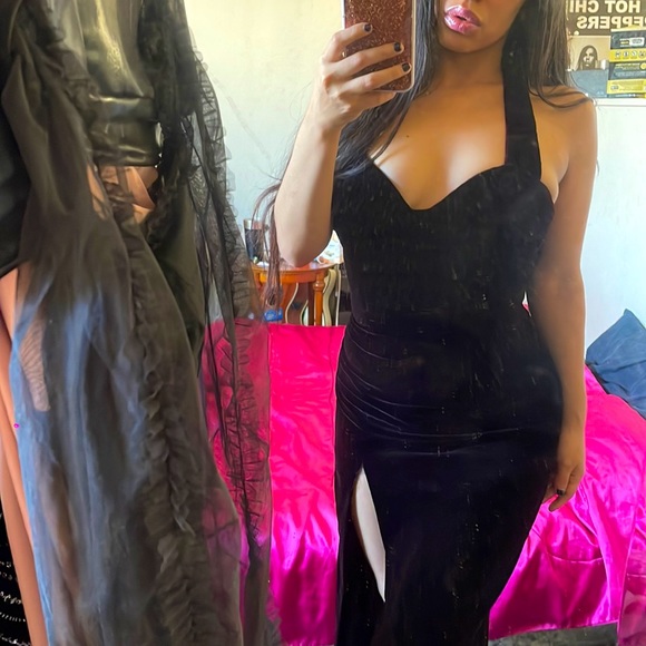 Rampage Dresses & Skirts - Vintage Rampage Velvet Dress 🖤